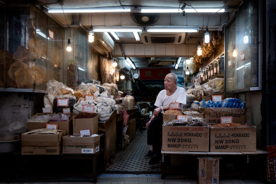 Global map highlighting China as sourcing hub with arrows to EU US showing fiber based packaging products like custom boxes and bags Global map highlighting China as sourcing hub with arrows to EU US showing fiber based packaging products like custom boxes and bags